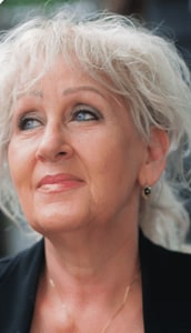 Anke Wattel, uitvaartverzorgster op Walcheren