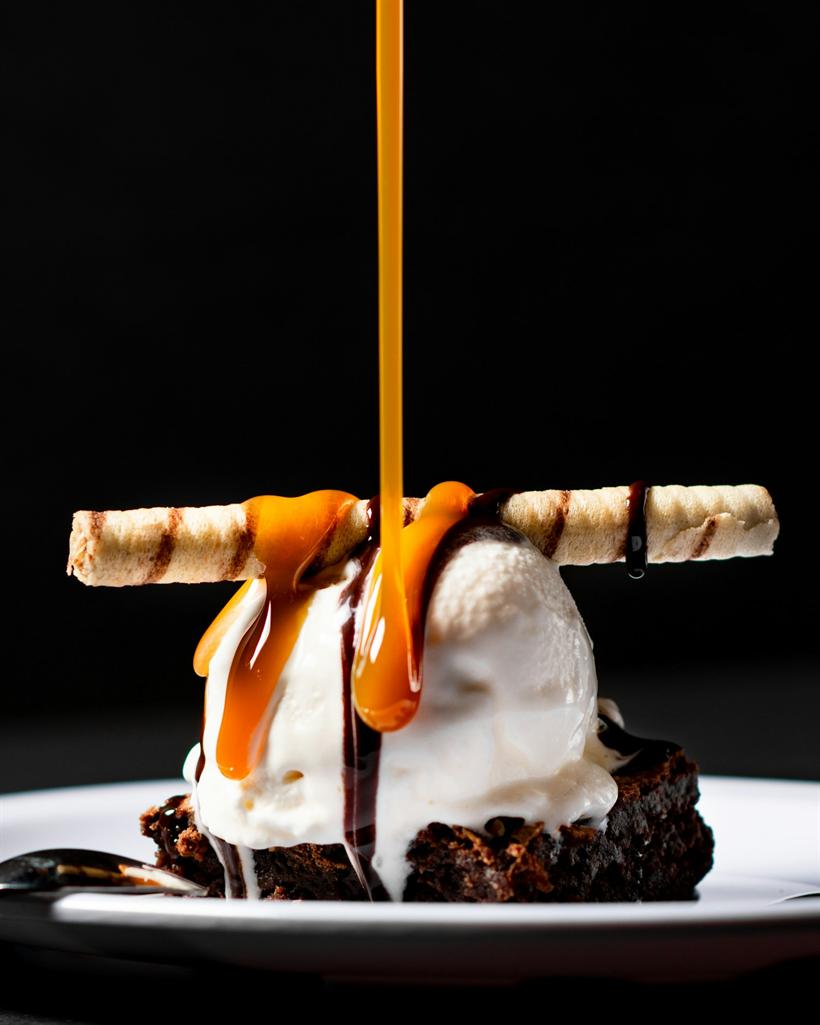 Dessert met karamelsaus