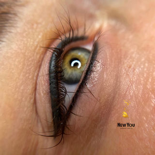 Voor en na resultaat eyeliner behandeling