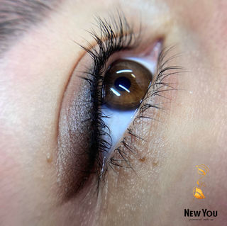 Close-up van permanente eyeliner behandeling resultaat