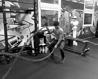 Deelnemers aan de groepstraining kracht en cardio bij Sportbox Domburg